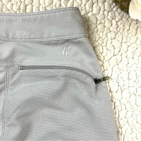 Nancy Lopez Gray Lightweight Moisture Wicking V-Cut Golf Athletic Shorts Size 10 - Picture 10 of 15